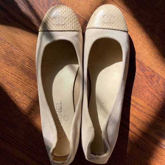 Chanel Canvas Ballet Flats with interlocking CC Logo - Picture 1 of 11